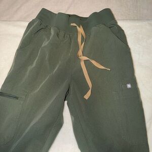 Figs Yola Skinny Scrub Pants